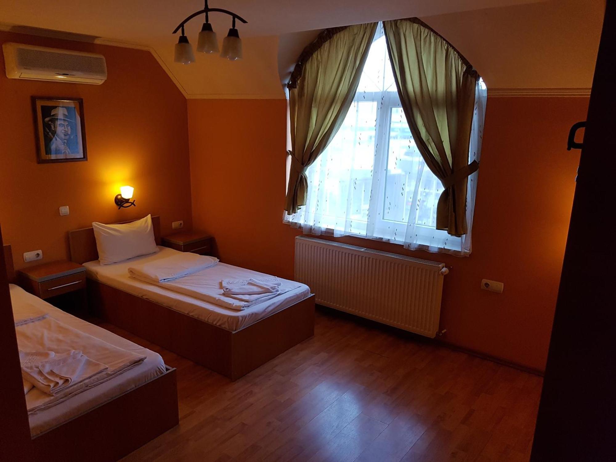 Motel Al Capone ซาตูมาเร ภายนอก รูปภาพ