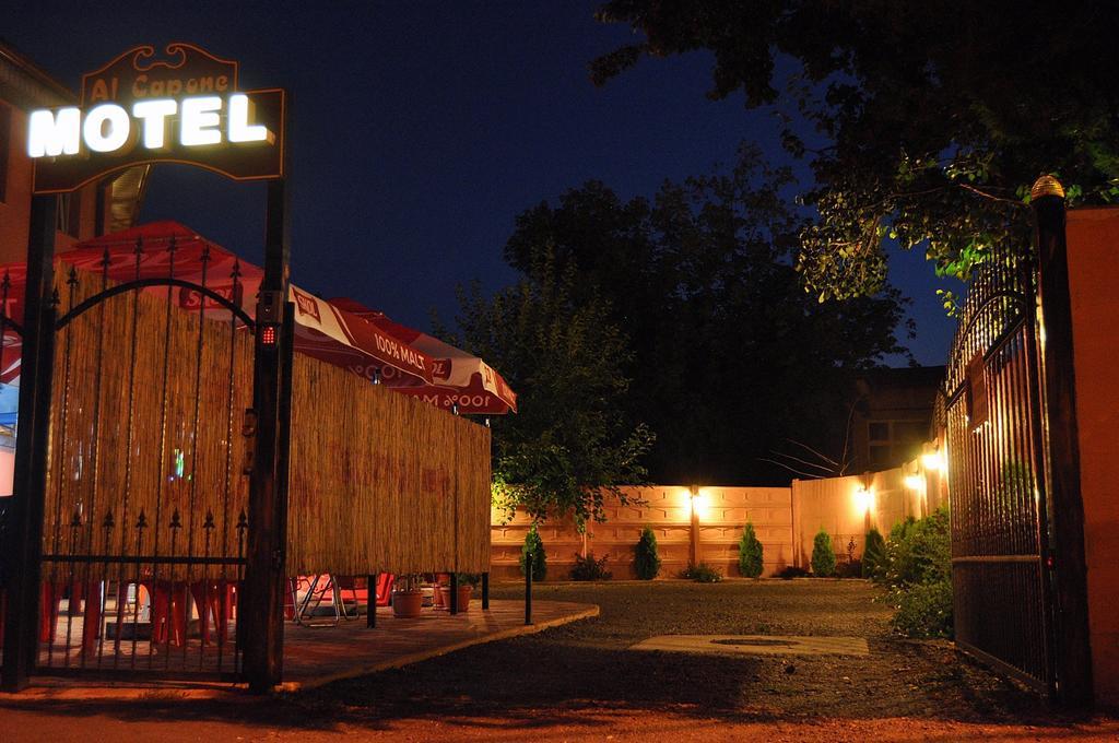 Motel Al Capone ซาตูมาเร ภายนอก รูปภาพ